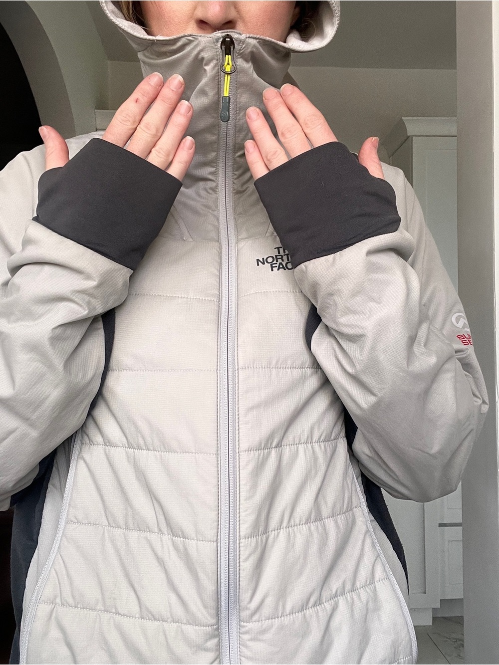 Men’s The North Face Hooded Jacket — Light Gray & Black - Picture 5 of 5